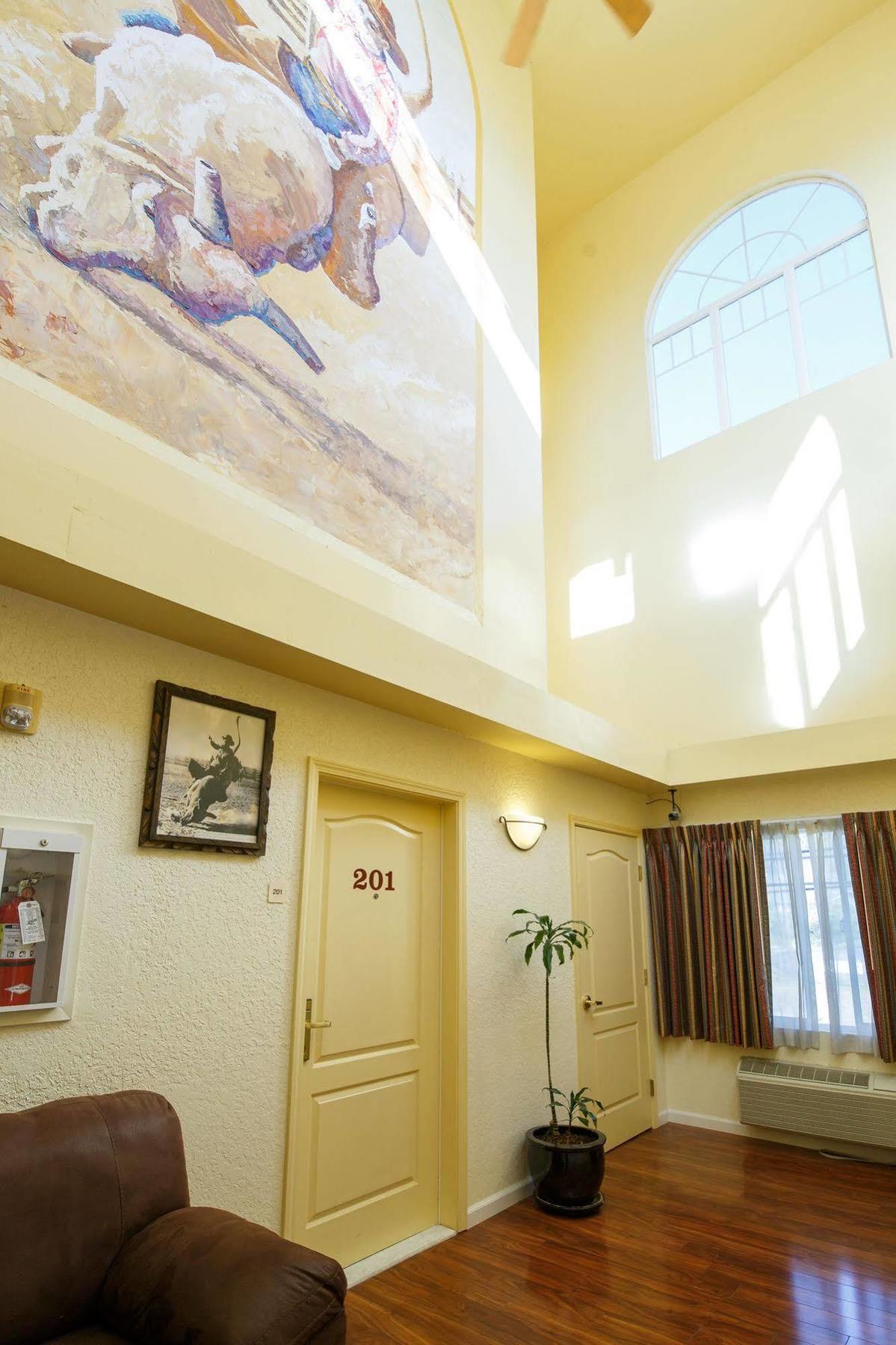 Murphys Suites Εξωτερικό φωτογραφία